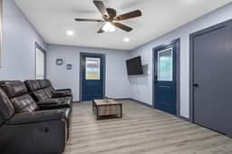 Remodeled Home near NRG, Downtown, Medical Center sleeps10 - Image 3