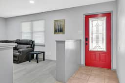 Large Updated Baytown Home • 5BR/3BA • Sleeps 12 - Image 3