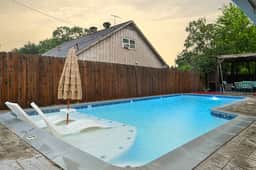 Private Pool ! King Bed ! Cozy Patio & BBQ 7b/4ba - Holiday Home - Image 2
