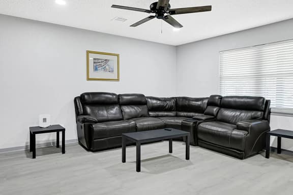 Large Updated Baytown Home • 5BR/3BA • Sleeps 12 - Image 1